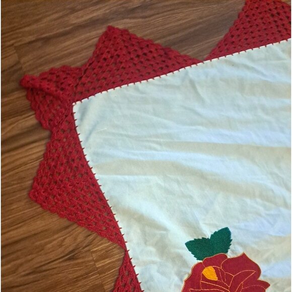 Handmade Red Rose Applique Quilt Twin Crochet Lace Trim Country Farmhouse 70x59 - Picture 7 of 8